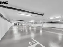 Prodej garážového stání, Hradec Králové - Pražské Předměstí, Gočárova třída, 13 m2