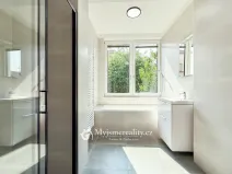 Prodej rodinného domu, Znojmo, Otokara Březiny, 215 m2