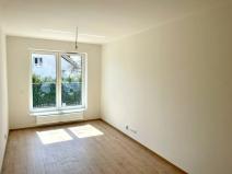 Prodej bytu 1+kk, Praha - Hostavice, Českobrodská, 31 m2