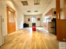 Prodej bytu 4+1, Karlovy Vary, Závodu míru, 125 m2