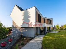 Prodej rodinného domu, Panenské Břežany, Hlavní, 260 m2