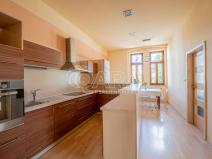 Prodej bytu 4+1, Plzeň, Křížkova, 100 m2