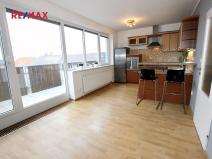 Pronájem bytu 1+kk, Praha - Kbely, Pod Nouzovem, 32 m2