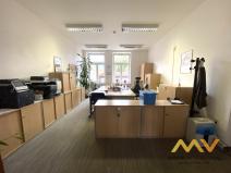Pronájem kanceláře, Hradec Králové, Československé armády, 131 m2
