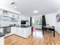 Prodej bytu 4+kk, Praha, Zvěřinova, 108 m2