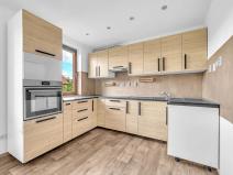 Prodej bytu 3+1, Býchory, 72 m2