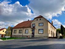 Prodej rodinného domu, Bratronice, 376 m2