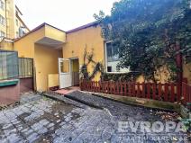 Pronájem obchodního prostoru, Praha - Libeň, náměstí Dr. Václava Holého, 300 m2