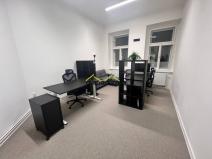 Pronájem kanceláře, Praha, Pernerova, 88 m2