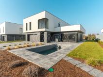 Pronájem bytu 6+kk a větší, Vestec, V Lukách, 313 m2