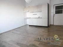 Pronájem bytu 1+kk, Praha - Smíchov, Křížová, 28 m2