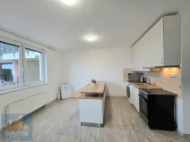 Prodej bytu 2+kk, Praha - Troja, Hnězdenská, 43 m2