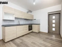 Pronájem bytu 2+1, Strakonice - Strakonice II, Komenského, 60 m2