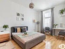 Prodej bytu 2+kk, Praha, Spojovací, 50 m2