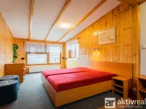 Pronájem bytu 2+kk, Praha - Strašnice, Královická, 54 m2