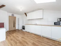 Prodej komerční nemovitosti, Studená, nám. Sv. J. Nepomuckého, 256 m2