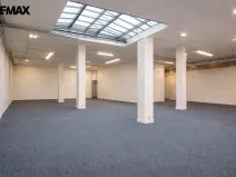 Pronájem obchodního prostoru, Zlín, třída Tomáše Bati, 198 m2