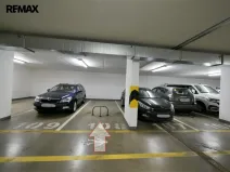 Pronájem garážového stání, Praha - Dejvice, Lindleyova, 16 m2