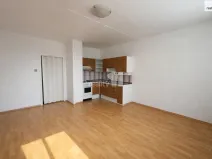Pronájem bytu 2+kk, Praha - Černý Most, Kpt. Stránského, 45 m2