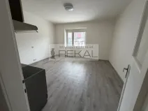 Pronájem bytu 2+kk, Praha - Strašnice, Dubečská, 44 m2