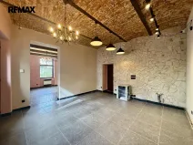 Pronájem obchodního prostoru, Karlovy Vary, Hynaisova, 42 m2