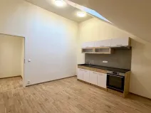 Pronájem bytu 2+kk, Cheb, náměstí Krále Jiřího z Poděbrad, 69 m2