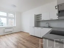 Prodej bytu 2+kk, Praha - Holešovice, U vody, 45 m2