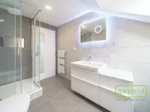 Prodej bytu 3+1, Karlovy Vary, Šumavská, 99 m2