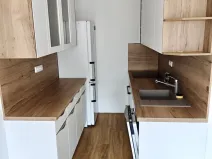 Pronájem bytu 2+kk, Praha - Kobylisy, Famfulíkova, 45 m2