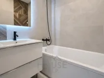 Prodej bytu 3+1, Praha - Hlubočepy, Lohniského, 68 m2