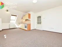 Pronájem bytu 2+kk, Jince, Slavíkova, 39 m2