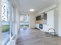 Pronájem bytu 2+kk, Praha - Vysočany, Pod Harfou, 42 m2