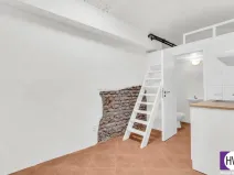 Prodej atypického bytu, Praha, Jagellonská, 16 m2