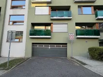 Prodej garážového stání, Praha - Jinonice, Břežánecká, 20 m2