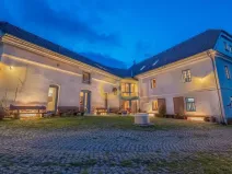 Prodej ubytování, Uzeničky - Černívsko, 590 m2