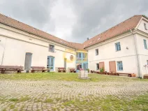 Prodej rodinného domu, Uzeničky - Černívsko, 590 m2