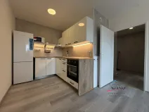 Pronájem bytu 2+kk, Praha - Prosek, Lovosická, 49 m2