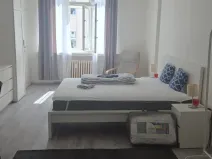 Pronájem bytu 1+kk, Praha - Karlín, Křižíkova, 30 m2