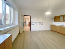 Pronájem bytu 2+1, Praha, Formanská, 70 m2