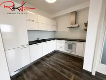 Pronájem bytu 2+kk, Praha, Sousedíkova, 65 m2