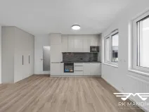 Pronájem bytu 1+kk, Praha - Hlubočepy, Divíškové, 33 m2