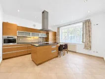 Pronájem bytu 2+1, Praha - Kobylisy, Střelničná, 72 m2