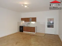Pronájem bytu 1+kk, Praha - Michle, Nuselská, 41 m2