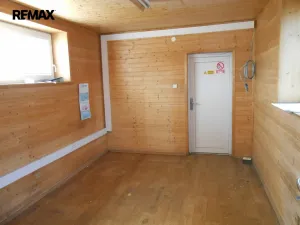 Pronájem výrobních prostor, Měnín, 1030 m2