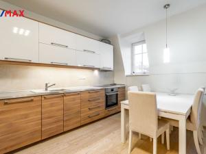 Prodej činžovního domu, Karlovy Vary, Bulharská, 635 m2