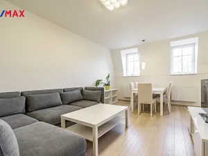 Prodej činžovního domu, Karlovy Vary, Bulharská, 635 m2