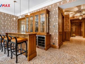 Prodej bytu 6+kk a větší, Karlovy Vary, U Imperiálu, 251 m2