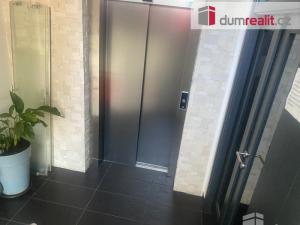 Pronájem bytu 1+kk, Praha - Hostavice, Pilská, 16 m2