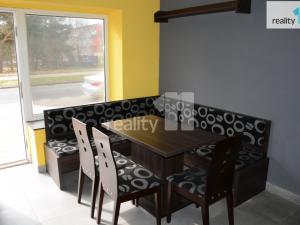 Prodej komerční nemovitosti, Karlovy Vary - Dvory, Chebská, 34 m2