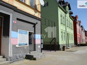 Prodej komerční nemovitosti, Karlovy Vary - Dvory, Chebská, 34 m2